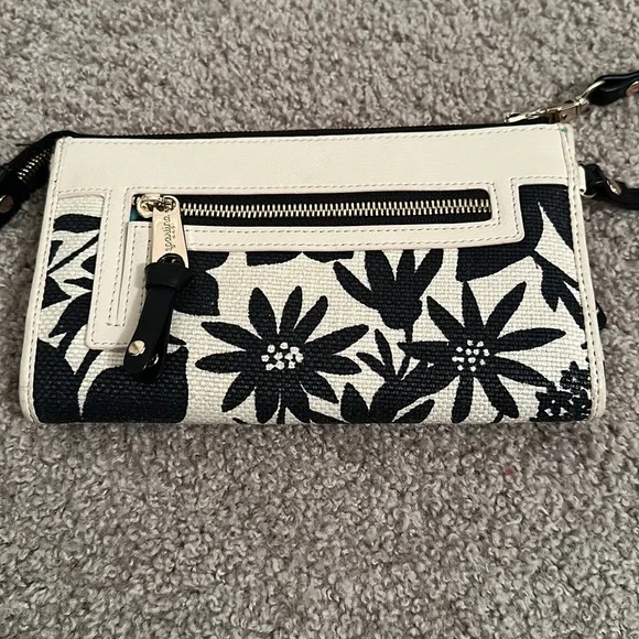 Spartina Gorgeous Wristlet - Picture 4 of 5